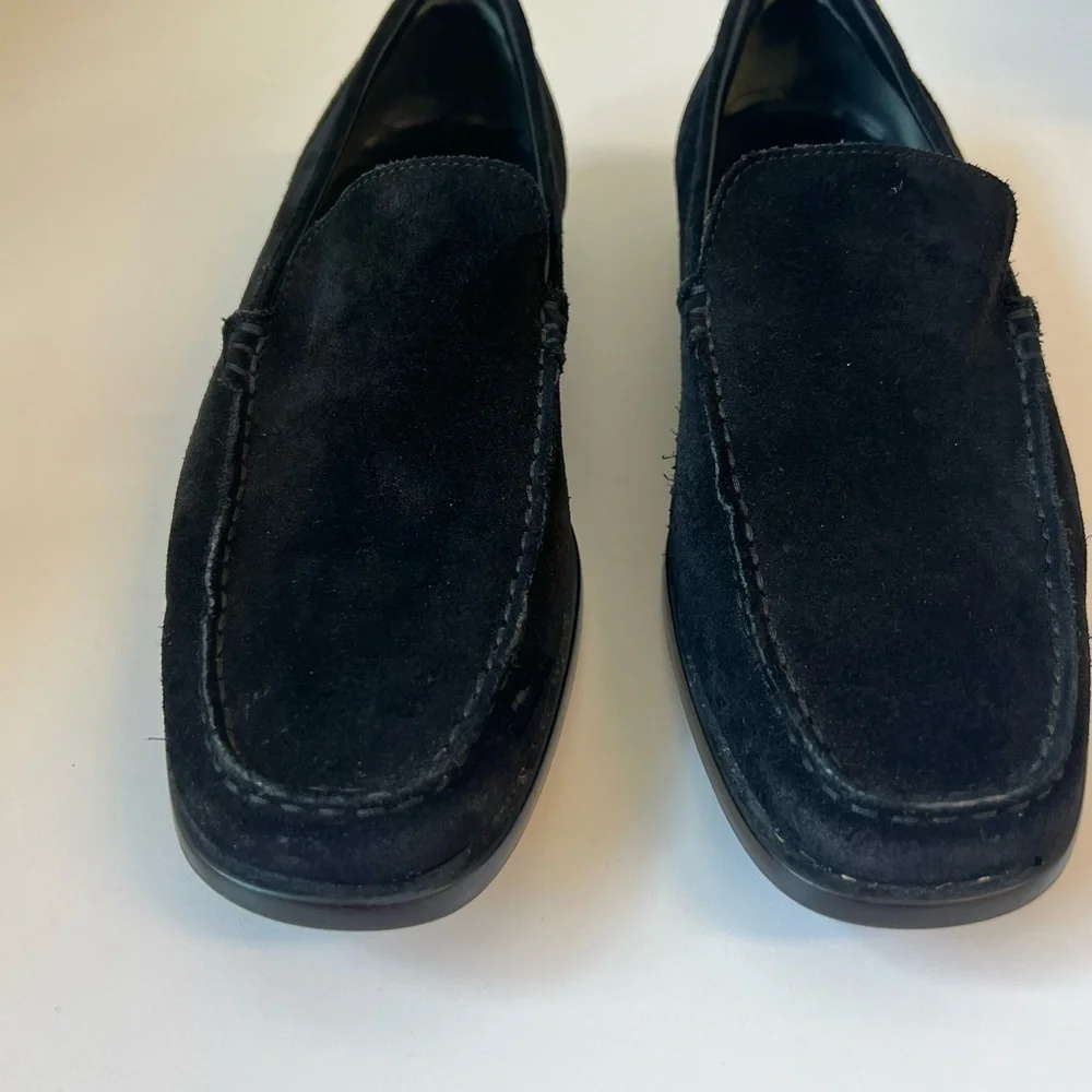 Tod’s Men’s Suede Loafer. Excellent Condition. Size 7.5